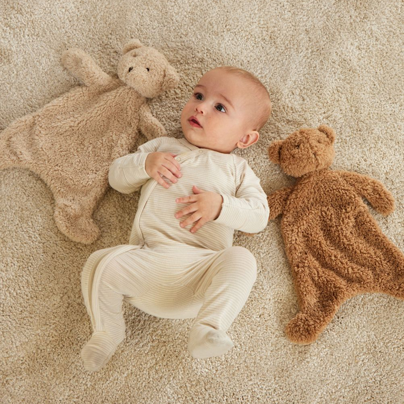 Jiggle & Giggle Cuddly Bear Comforter