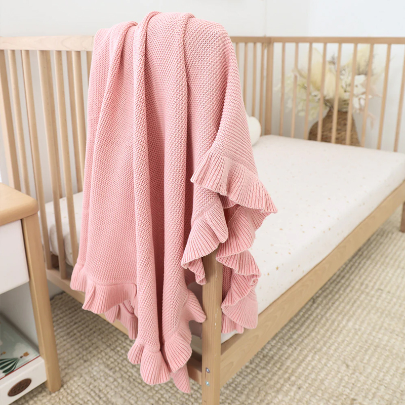Snuggle Hunny Ruffle Knit Baby Blanket Rosa